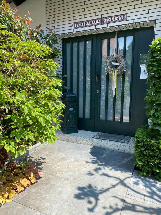 Private Wellness Suiten Mit Whirlpool Essen Bagian luar foto