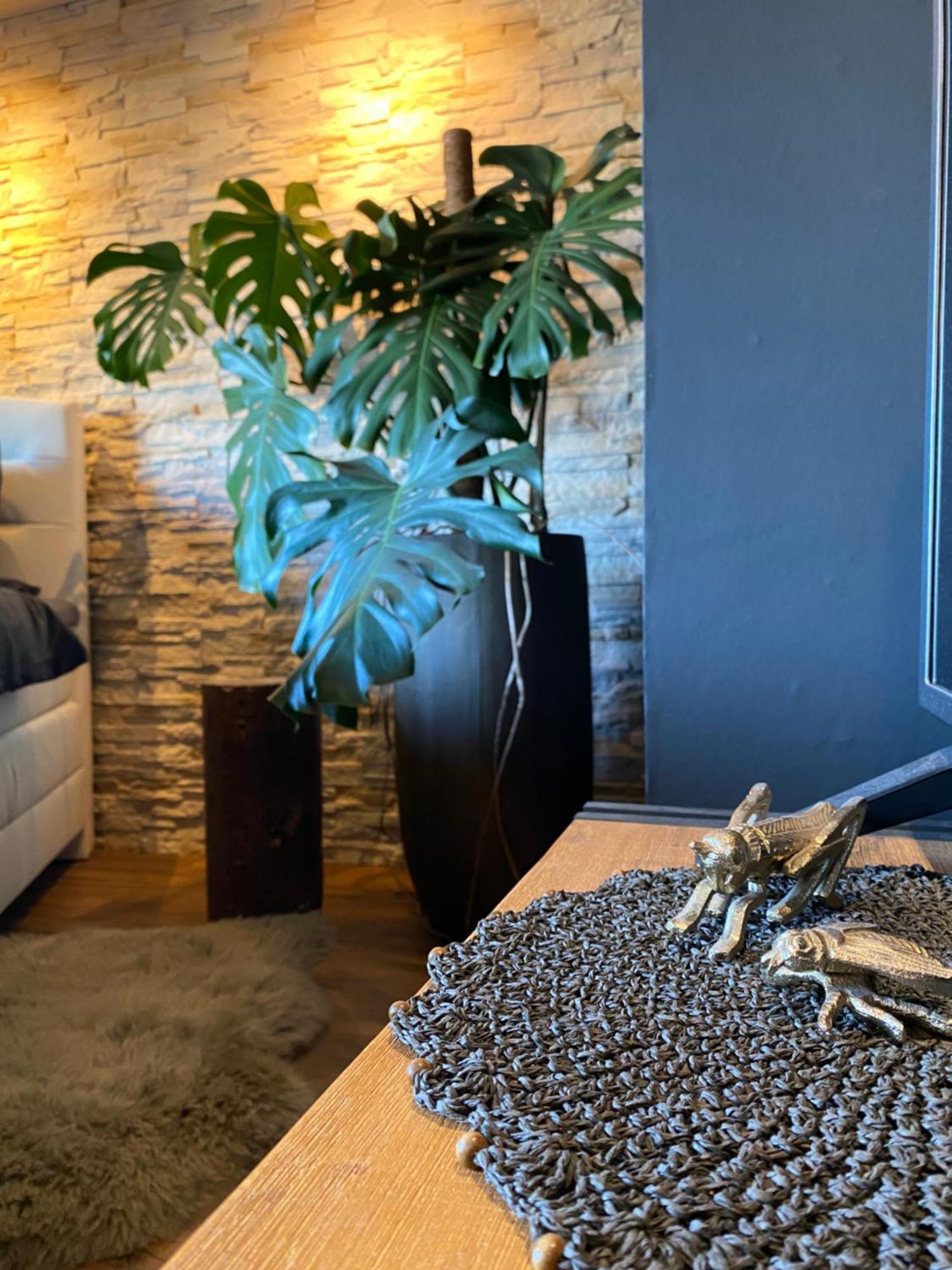 Private Wellness Suiten Mit Whirlpool Essen Bagian luar foto