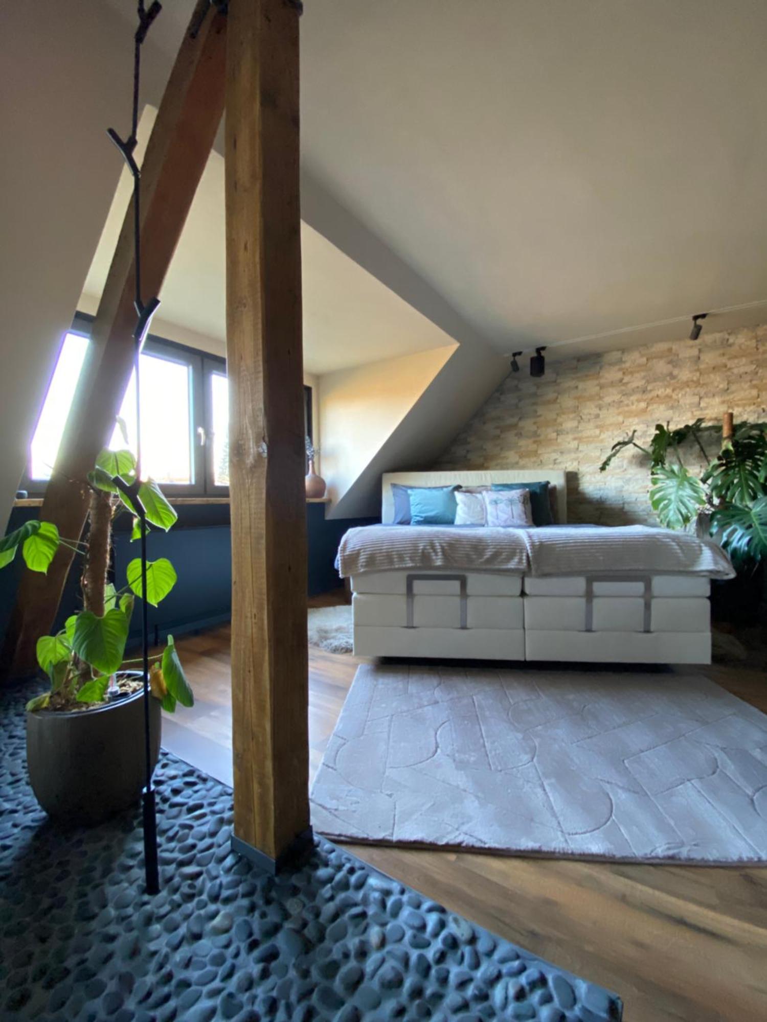 Private Wellness Suiten Mit Whirlpool Essen Bagian luar foto